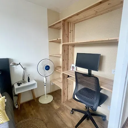 Vue Sur Loire, Ile De Nantes, Pour 4 *